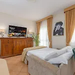 La Corte Di Danilo *